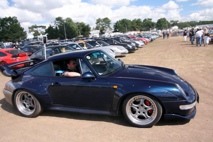  Porsche 911 GT2 1995 года  (фото 22 из 26)